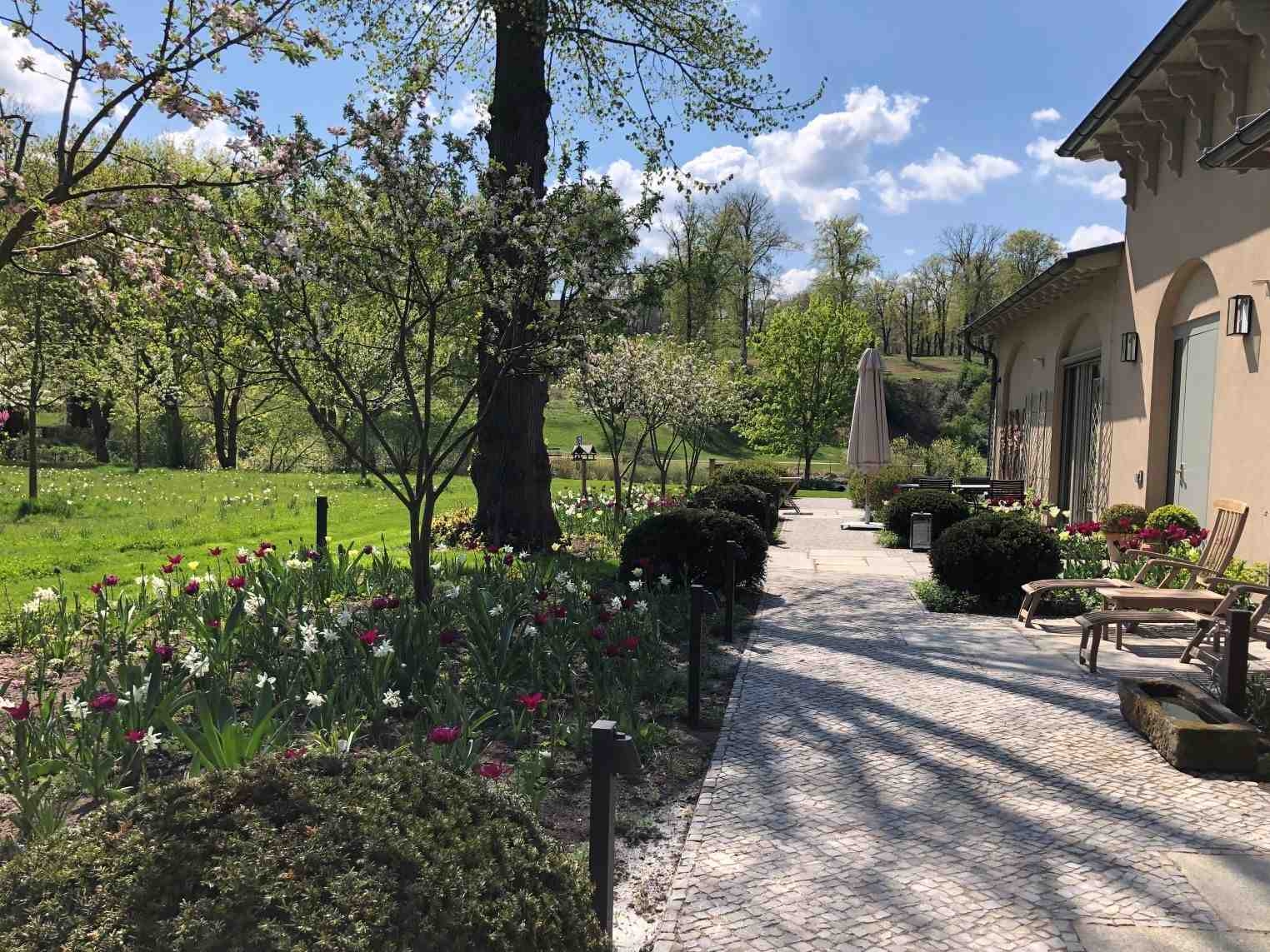 Frühlingserwachen am Haus - April 2022